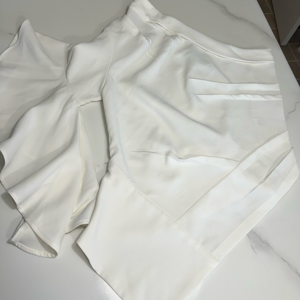 Cazinc The Label Valentina Top Size 16 NWT